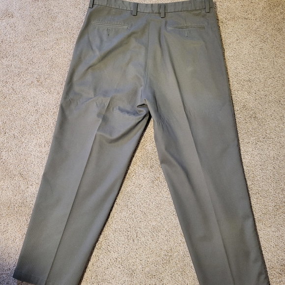 EUC Men's 38x30 Puritan Olive Green Pleated Slacks - Picture 6 of 6